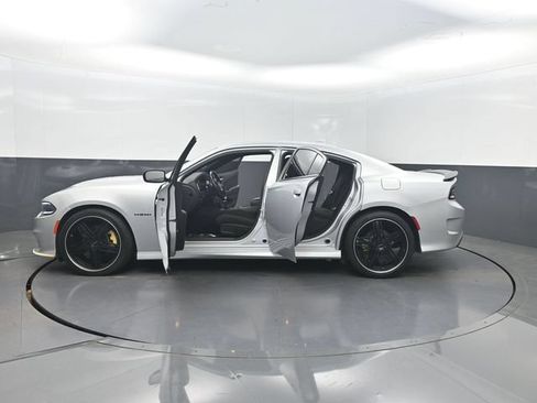 Used 2022 Dodge Charger R/T w/ Blacktop Package RWD image 45