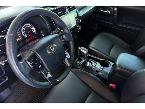 Used 2023 Toyota 4Runner TRD Off-Road Premium w/ Off Road Premium Plus Package AWD/4WD image 10
