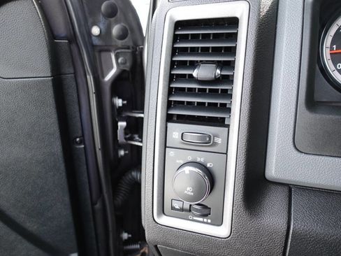 Used 2018 RAM 1500 Express w/ Express Value Package image 47