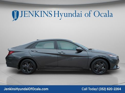 Certified 2023 Hyundai Elantra SEL FWD image 2