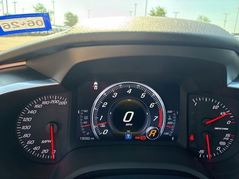 Used 2016 Chevrolet Corvette Z06 w/ Z07 Performance Package RWD image 18
