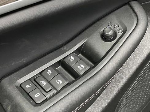 New 2026 Jeep Grand Cherokee Altitude image 31