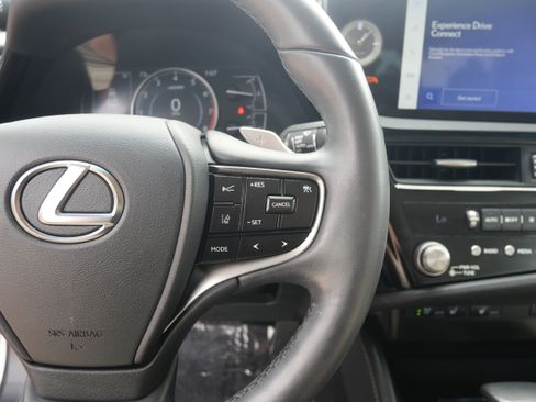 Used 2024 Lexus ES 350 w/ Premium Package image 14