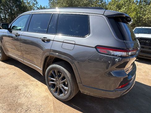 New 2026 Jeep Grand Cherokee L Limited image 10