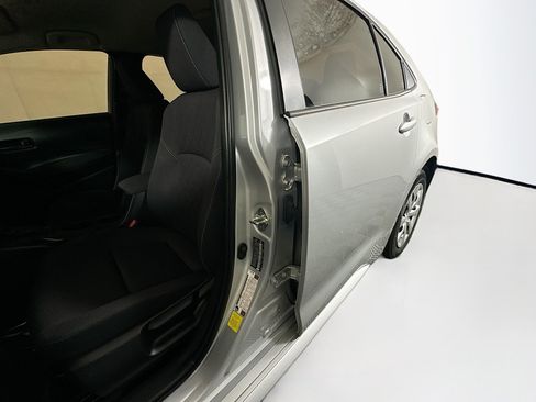 Used 2023 Toyota Corolla LE FWD image 12