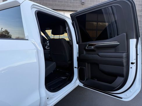 Used 2023 GMC Sierra 1500 SLE image 19