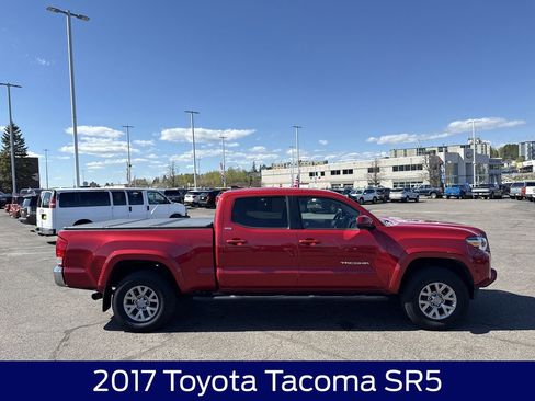 Used 2017 Toyota Tacoma SR5 w/ Tow Package AWD/4WD image 5