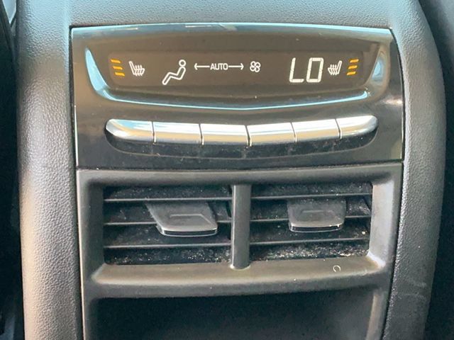 Used 2018 Cadillac XT5 Premium Luxury AWD/4WD image 15