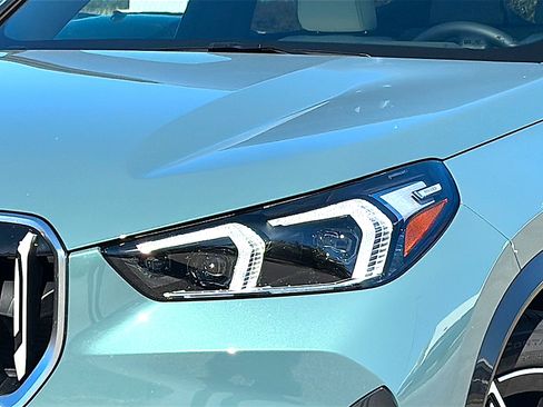 New 2026 BMW X1 xDrive28i w/ Technology Package AWD/4WD image 4