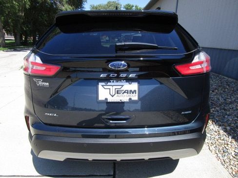 Used 2023 Ford Edge SEL w/ Convenience Package AWD/4WD image 6
