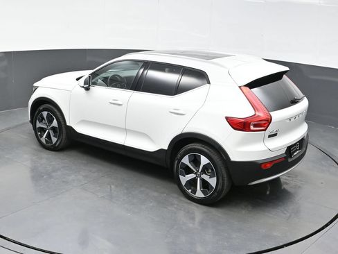 Used 2025 Volvo XC40 B5 Core AWD/4WD image 36