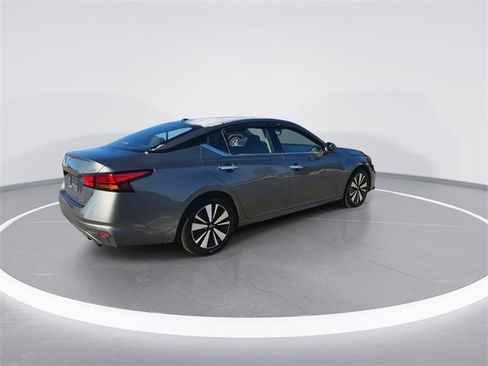 Used 2019 Nissan Altima 2.5 SV image 8