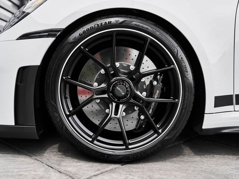 Used 2026 Porsche 911 GT3 w/ Weissach Package RWD image 4