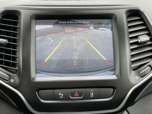 Used 2021 Jeep Cherokee Latitude Lux 80th Anniv w/ Quick Order Package 26U 80TH FWD image 23