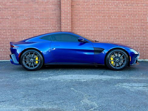 Used 2019 Aston Martin V8 Vantage Coupe image 6