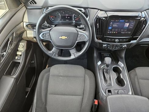 Used 2023 Chevrolet Traverse LT image 60