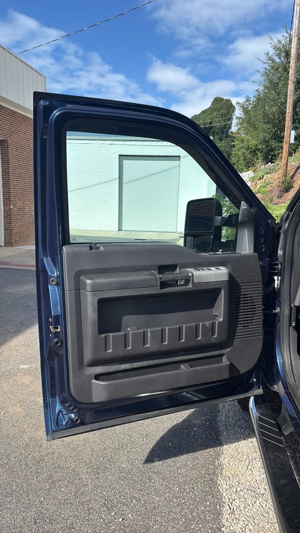 Used 2015 Ford F250 Lariat w/ Lariat Ultimate Package AWD/4WD image 18