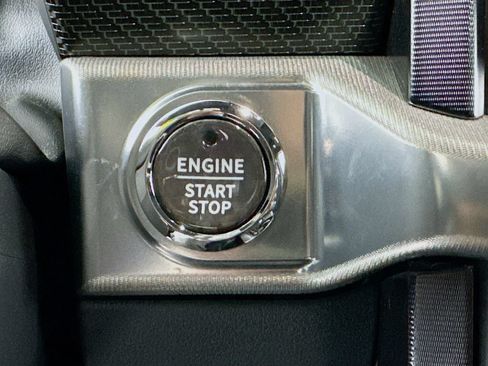 Used 2022 Ford F150 Raptor w/ Equipment Group 801A High AWD/4WD image 39