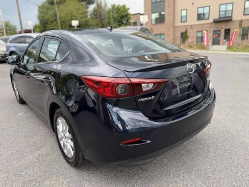 Used 2016 MAZDA MAZDA3 i Touring w/ Popular Equipment Package FWD image 5