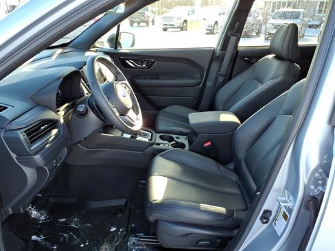 Used 2025 Subaru Forester Limited w/ Popular Package #2 image 4