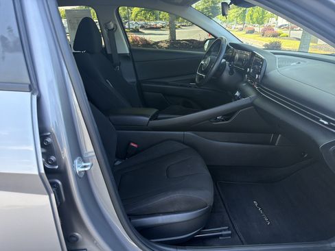 Used 2021 Hyundai Elantra SEL w/ Convenience Package FWD image 31