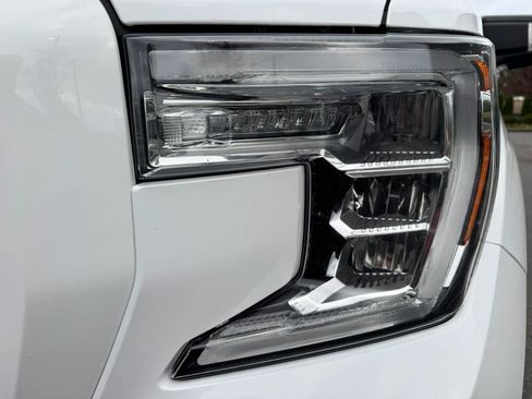 Used 2022 GMC Sierra 1500 AT4 w/ AT4 Preferred Package AWD/4WD image 14