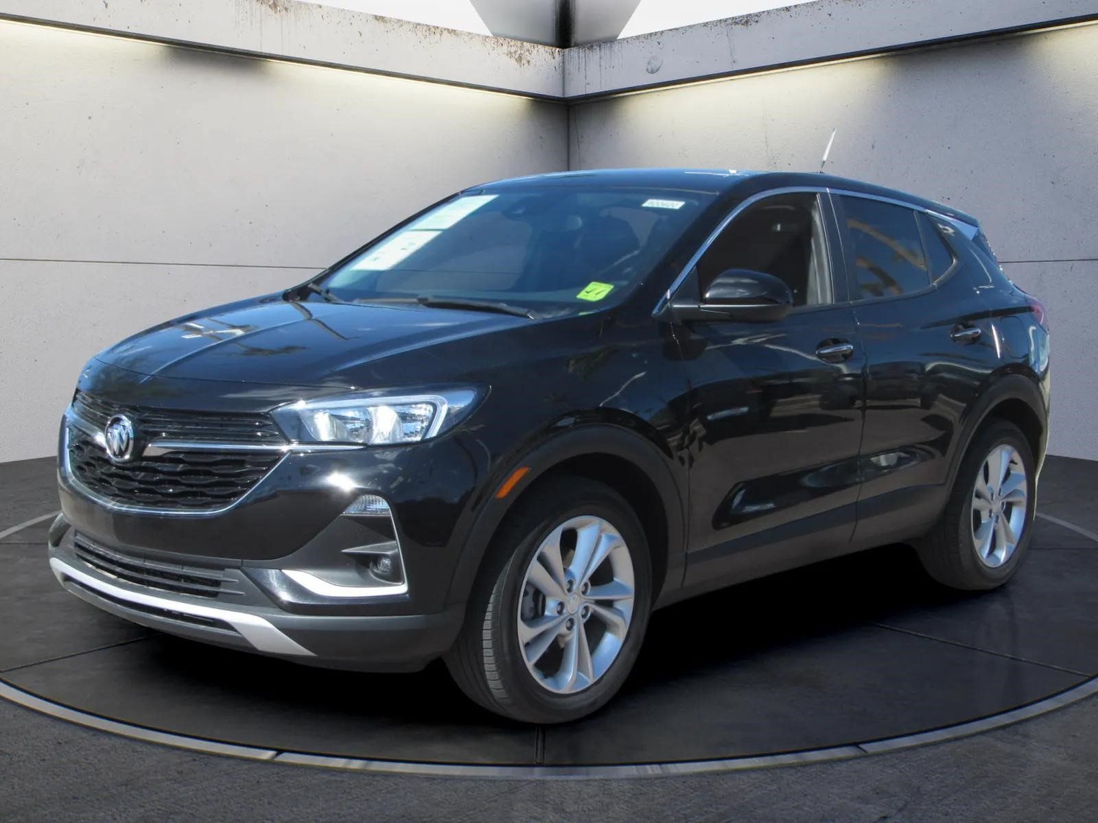 Used 2023 Buick Encore GX Preferred FWD image 1