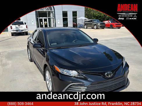 Used 2023 Toyota Camry LE FWD image 1