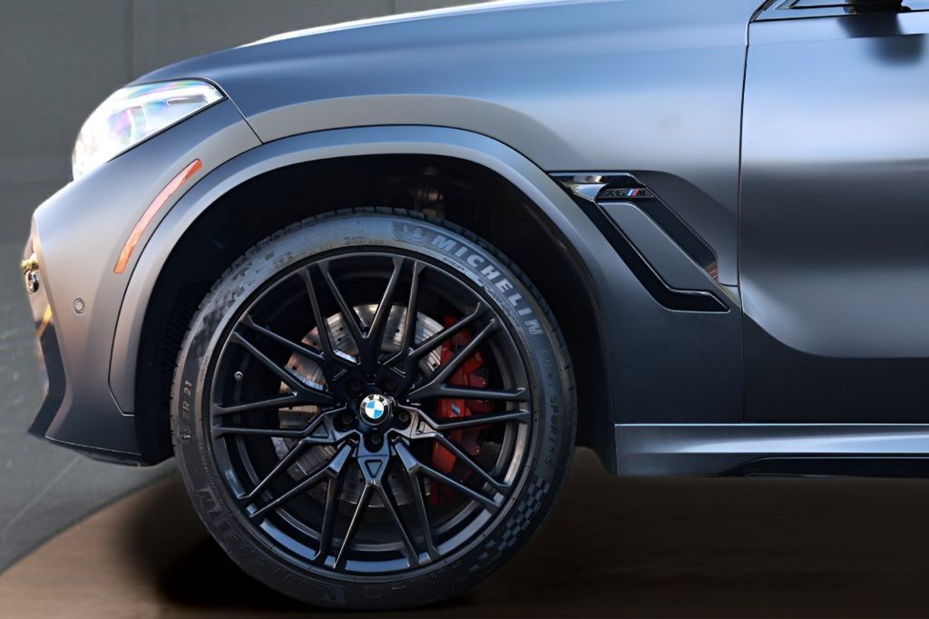 Used 2021 BMW X6 M w/ Competition Package AWD/4WD image 12