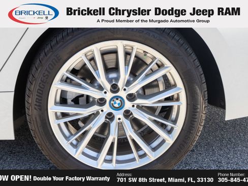 Used 2023 BMW 330e w/ Driving Assistance Package RWD image 40