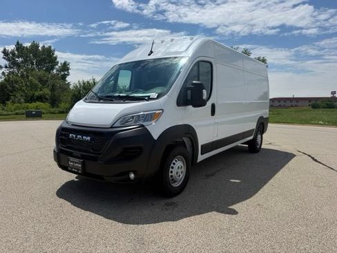 New 2026 RAM ProMaster 2500 w/ Convenience Group FWD image 3