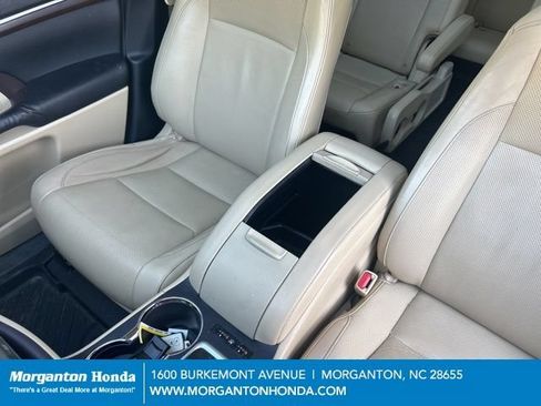Used 2015 Toyota Highlander Limited Platinum AWD/4WD image 27
