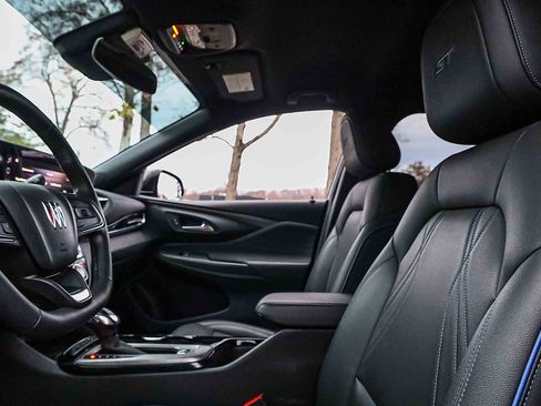 Used 2024 Buick Envista Sport Touring w/ Convenience I Package image 8