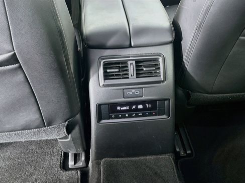 Used 2025 MAZDA CX-90 3.3 Turbo w/ Preferred Package AWD/4WD image 29