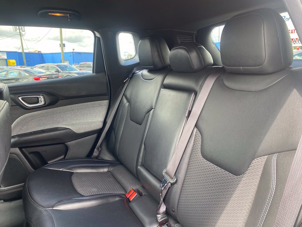 Used 2024 Jeep Compass Latitude AWD/4WD image 15