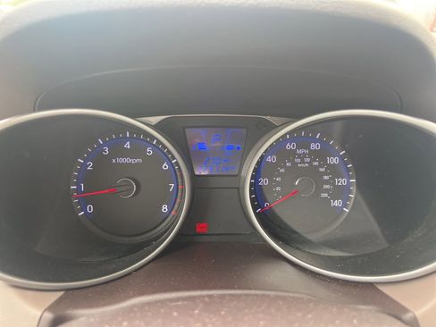 Used 2013 Hyundai Tucson Limited w/ Premium Pkg FWD image 9