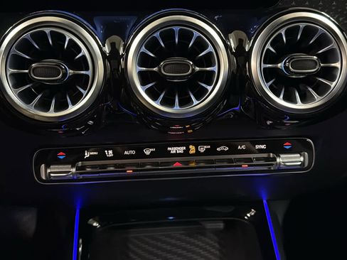 Certified 2024 Mercedes-Benz GLB 250 4MATIC image 23