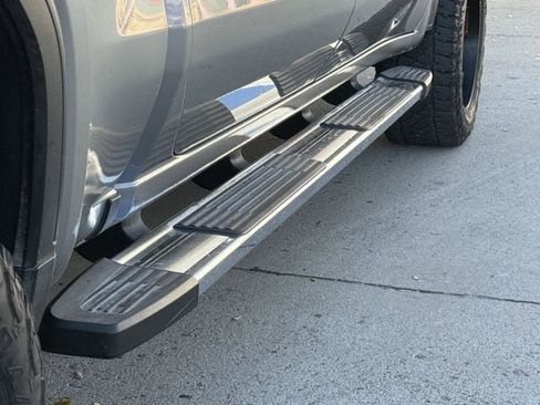 Used 2023 GMC Sierra 1500 SLT image 9