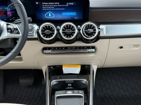 Certified 2026 Mercedes-Benz GLB 250 4MATIC image 13