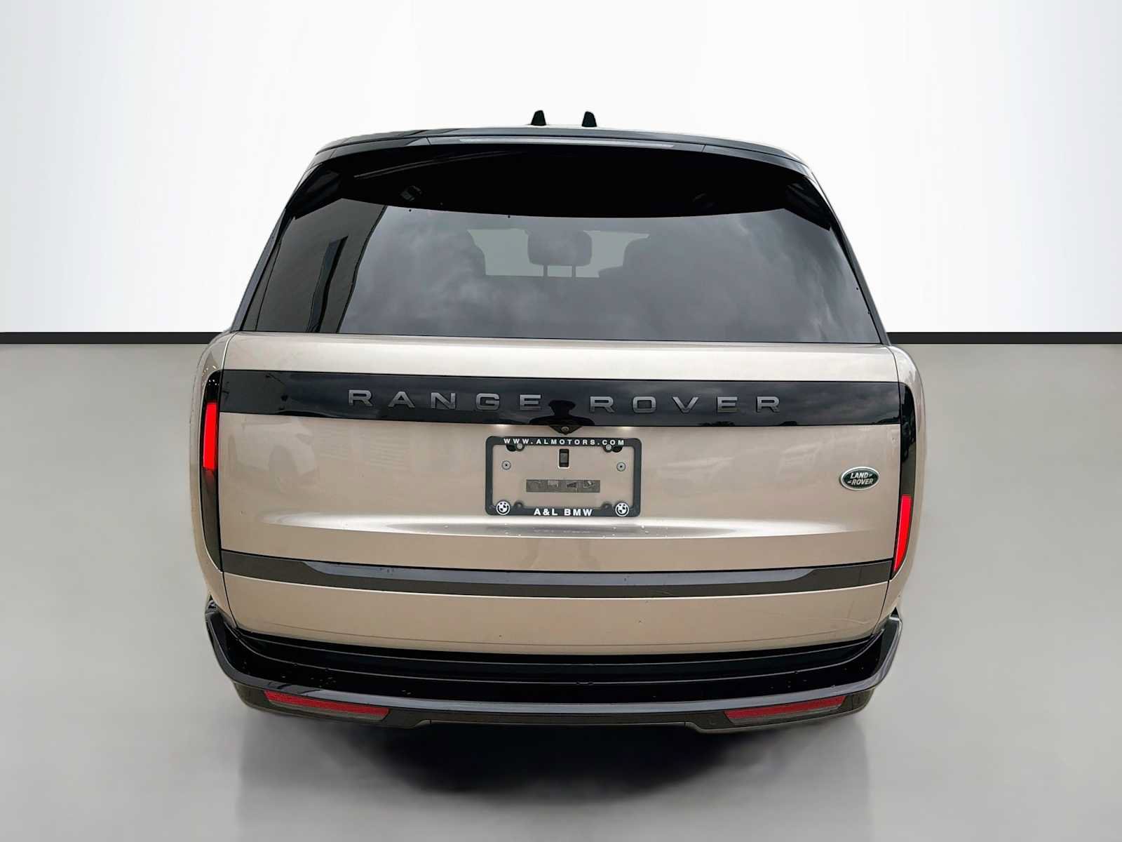 Certified 2023 Land Rover Range Rover SE AWD/4WD image 4