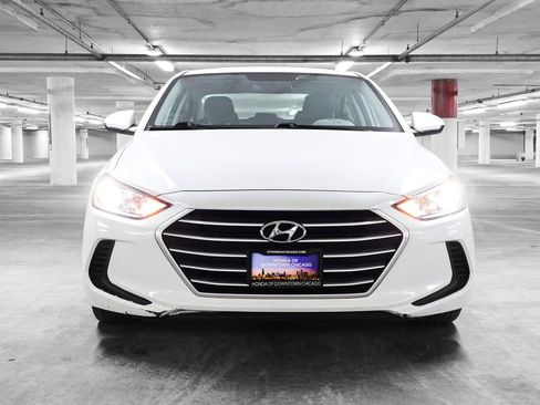 Used 2017 Hyundai Elantra SE image 11