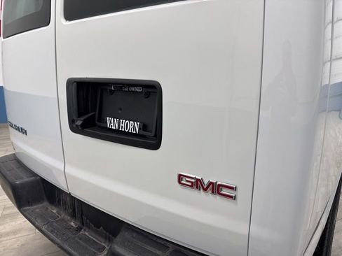 Used 2022 GMC Savana 2500 Extended RWD image 26
