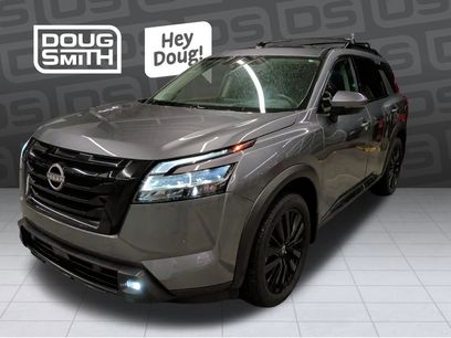 Used 2022 Nissan Pathfinder Platinum w/ Cargo Package