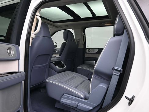 Used 2022 Lincoln Navigator Black Label AWD/4WD image 24