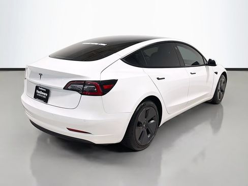 Used 2021 Tesla Model 3 Standard Range Plus RWD image 9