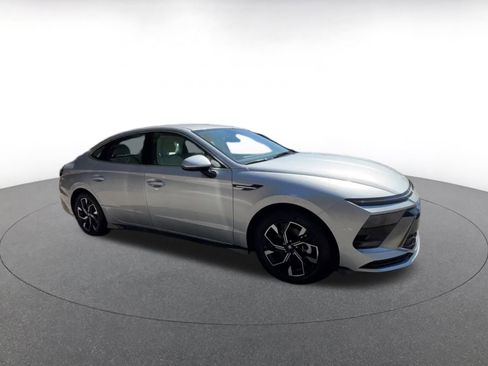 Used 2025 Hyundai Sonata SEL image 2