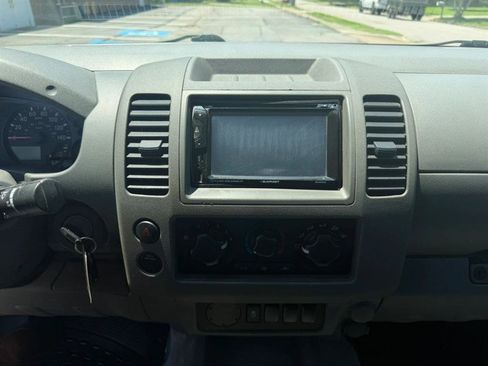 Used 2013 Nissan Frontier S RWD image 13