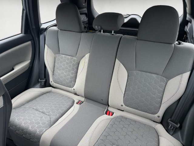 Certified 2025 Subaru Forester AWD/4WD image 13