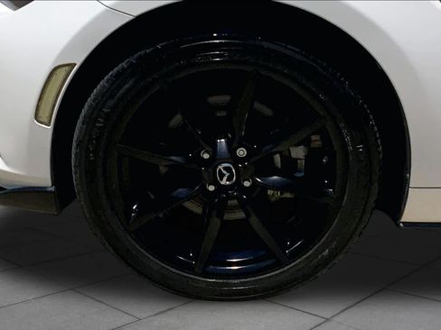 Used 2021 MAZDA MX-5 Miata Club RWD image 9