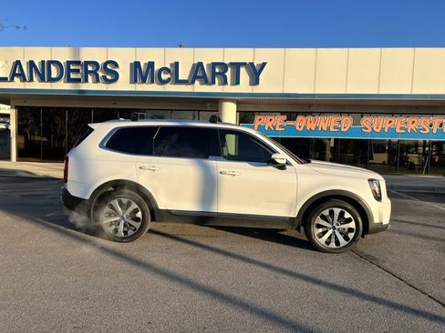 Used 2021 Kia Telluride EX w/ EX Premium Package image 2